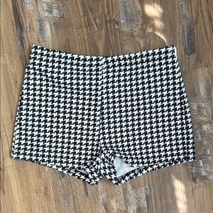 Houndstooth Black and White Women's Shorts